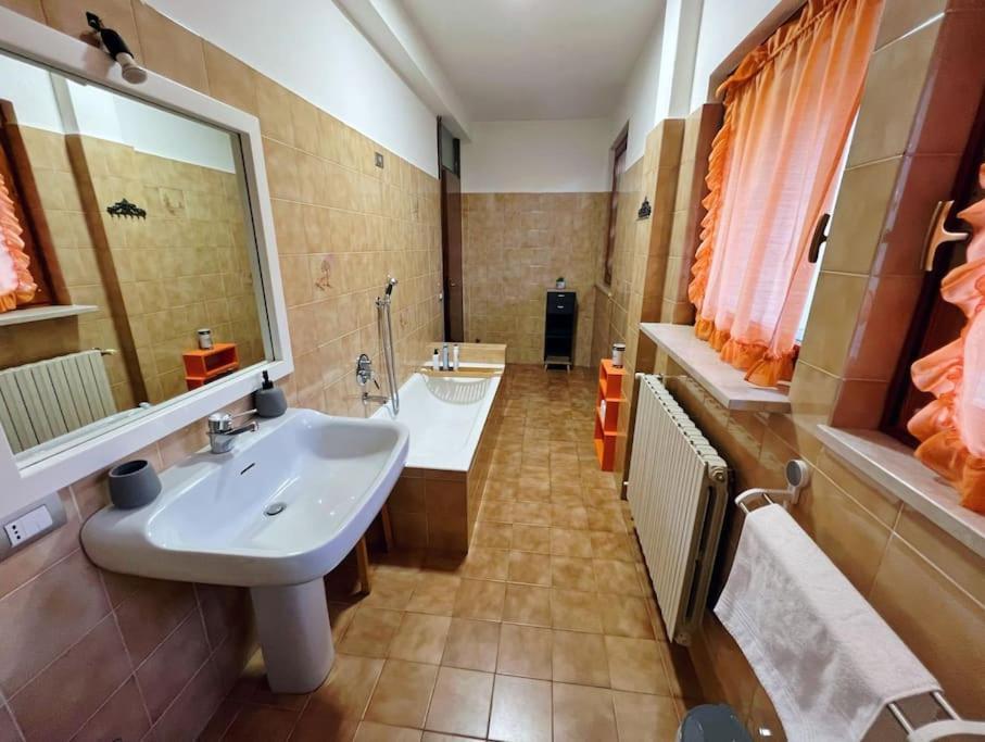 Business And Family House Con 3 Camere Da Letto Bergamo Exteriör bild
