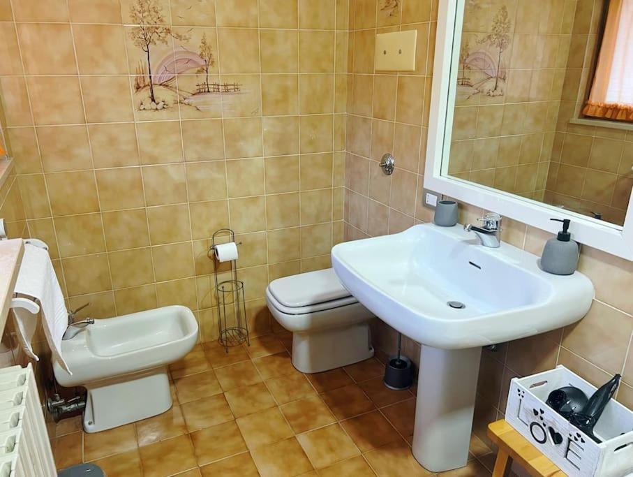 Business And Family House Con 3 Camere Da Letto Bergamo Exteriör bild