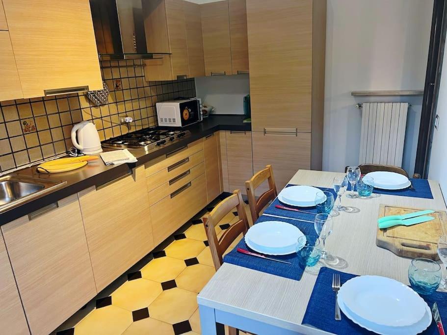 Business And Family House Con 3 Camere Da Letto Bergamo Exteriör bild